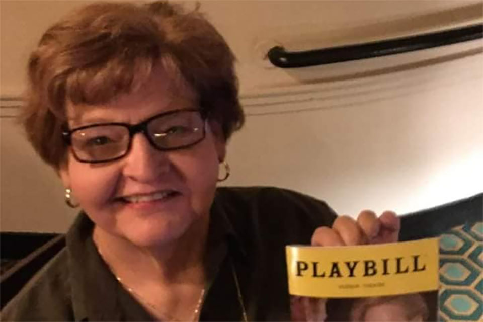 Retired faculty member establishes theatre scholarship to honor late wife