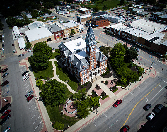 Northwest students researched the history of buildings in downtown Maryville. (Photo by Todd Weddle/Northwest Missouri State University)